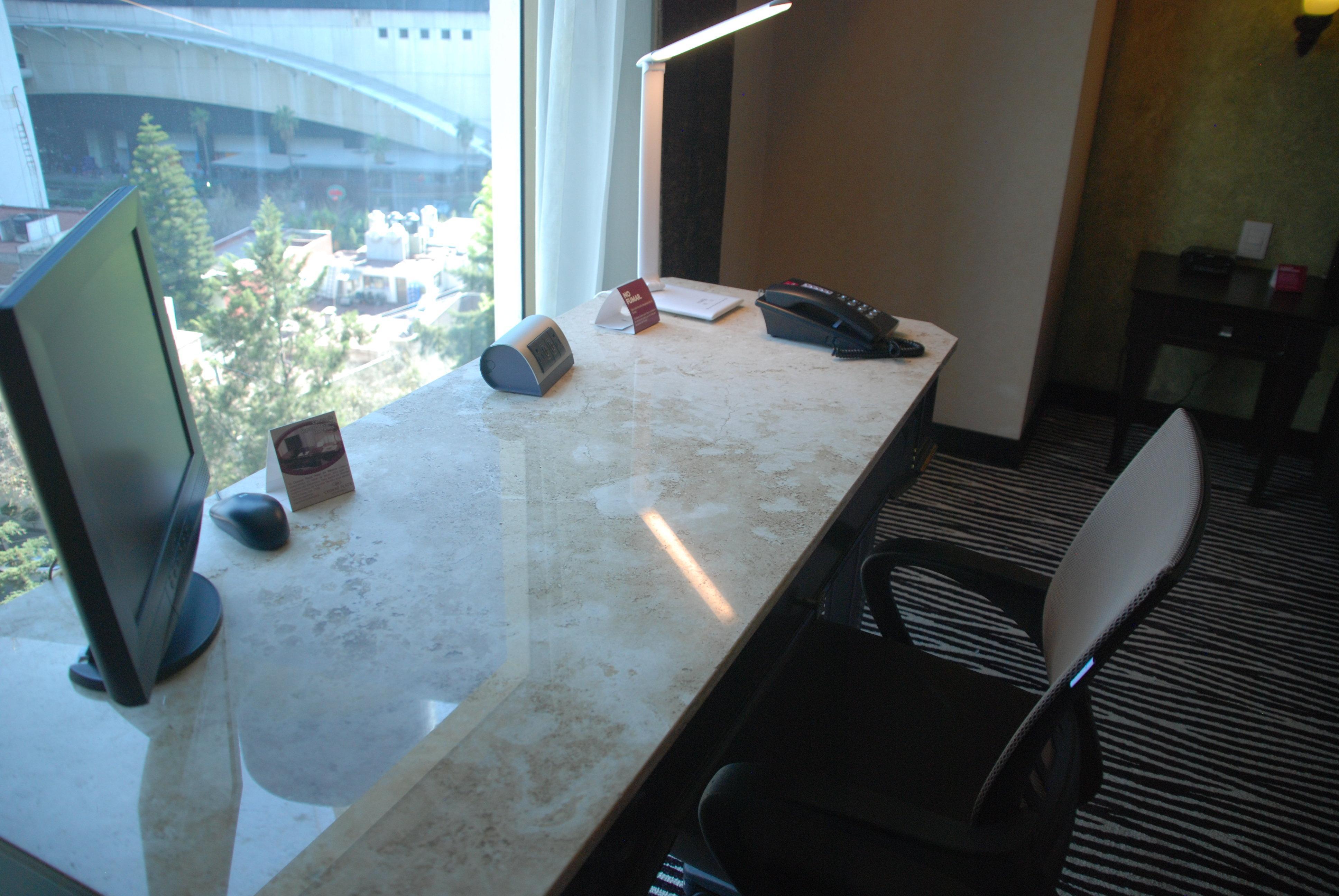 Belair Unique Mexico City Wtc, Trademark By Wyndham Luaran gambar A marble desk